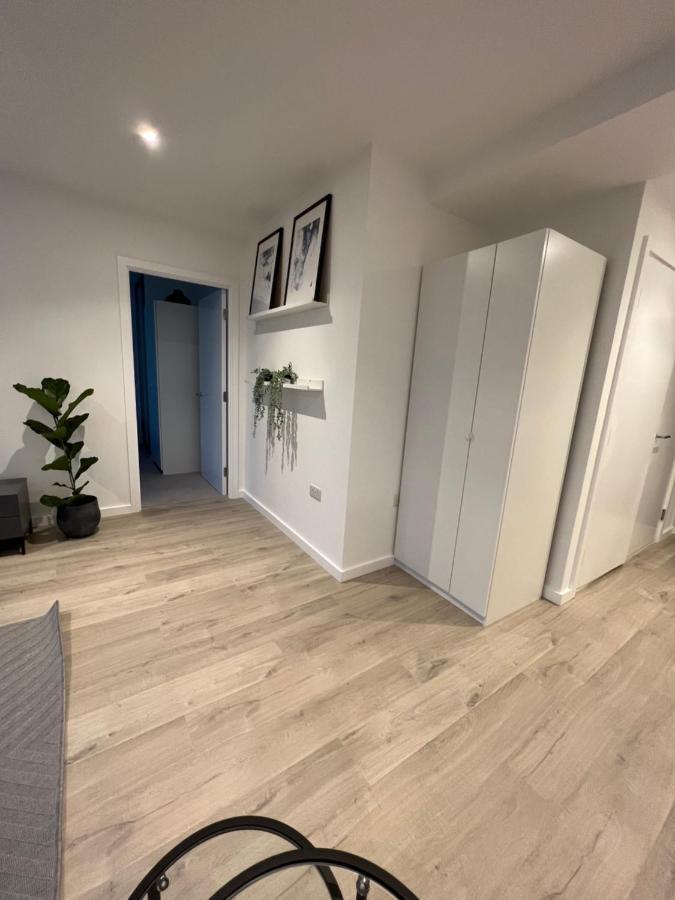 Апартаменты Ac Luxe Penthouse With Free Parking Лондон Экстерьер фото